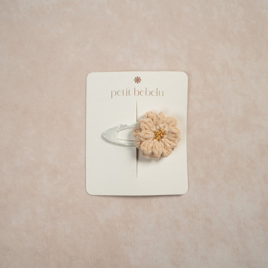 satin daisy hair clip | beige