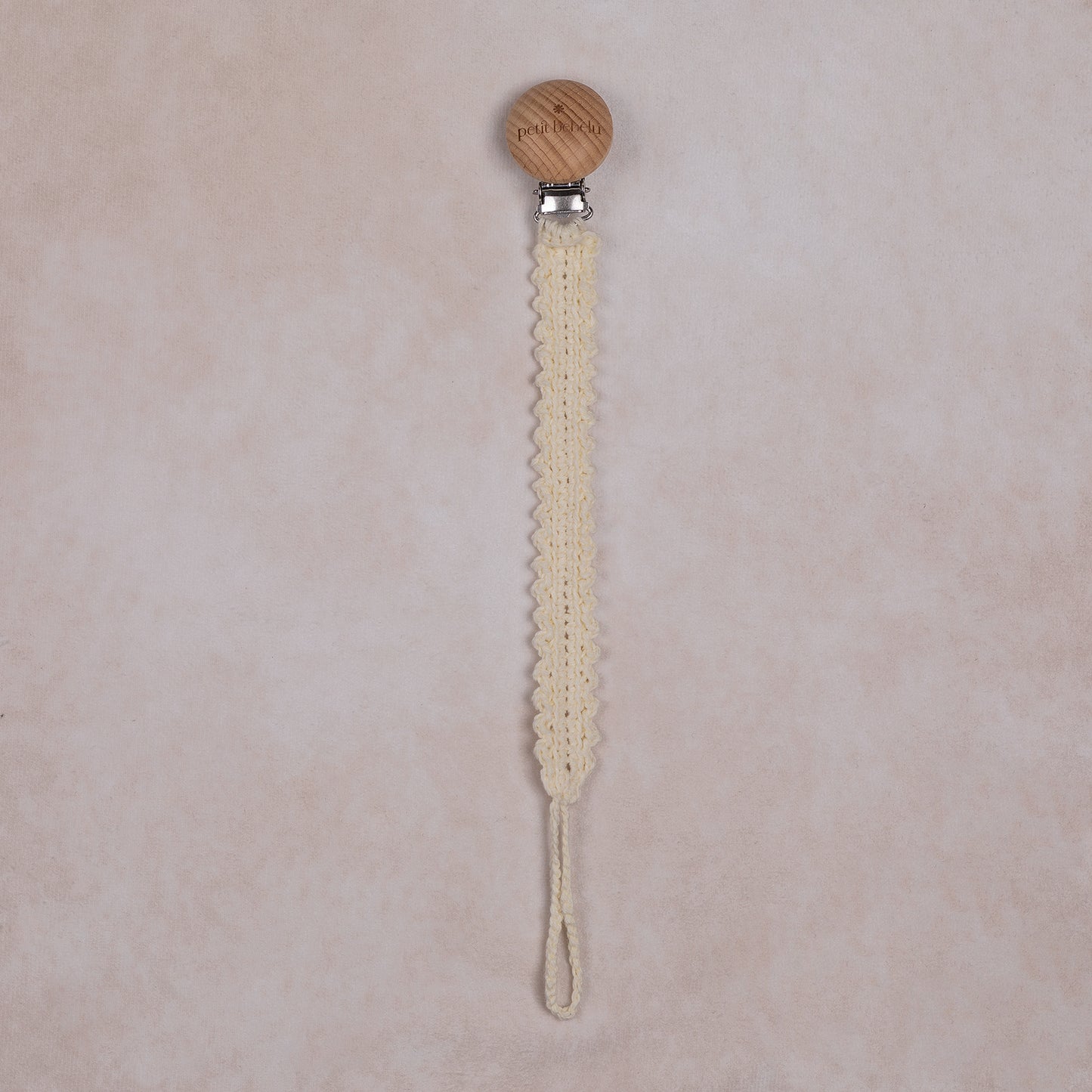 scalloped knit pacifier holder | ivory