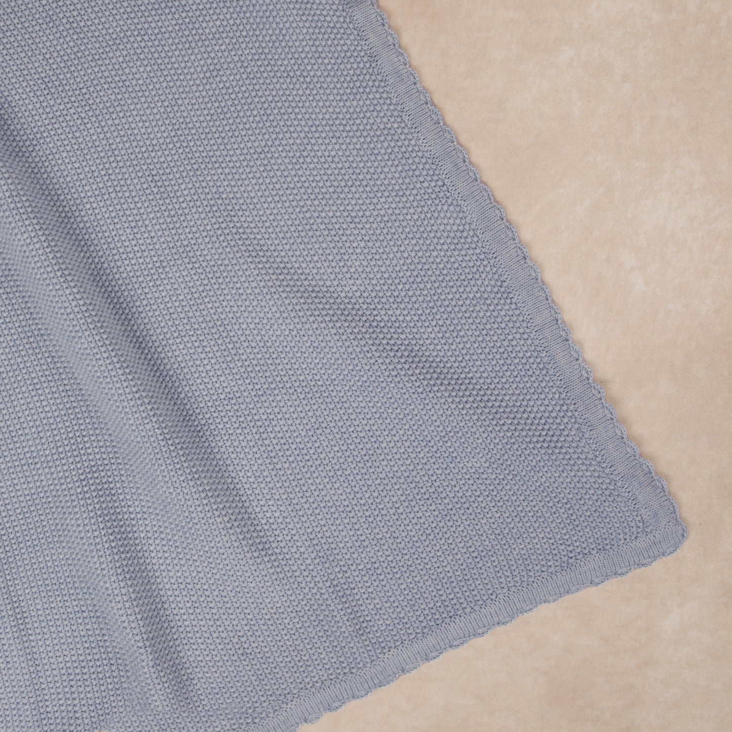 scalloped knit blanket | blue